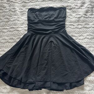 Elegant Black Strapless Dress